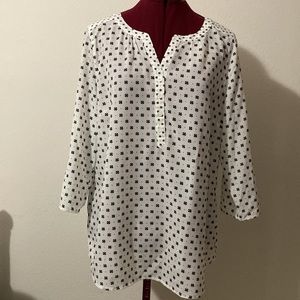 Croft&Barrow white with blue flowers blouse size L. 3/4 sleeves 100% polyester